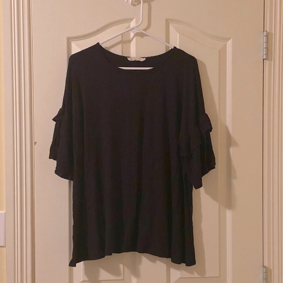 Vine & Love Black Top - Picture 1 of 4